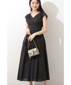 Vネックギャザーワンピース
