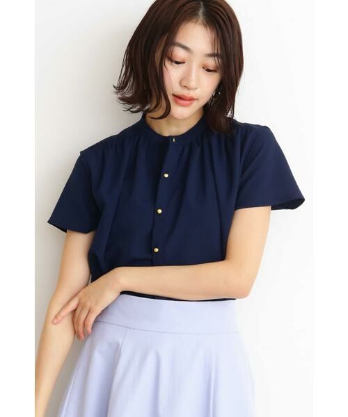 ＊＊N.Natural Beauty Basic / エヌ ナチュラルビューティーベーシック シャツ・ブラウス | ゴールドボタンとろみブラウス（ネイビー）