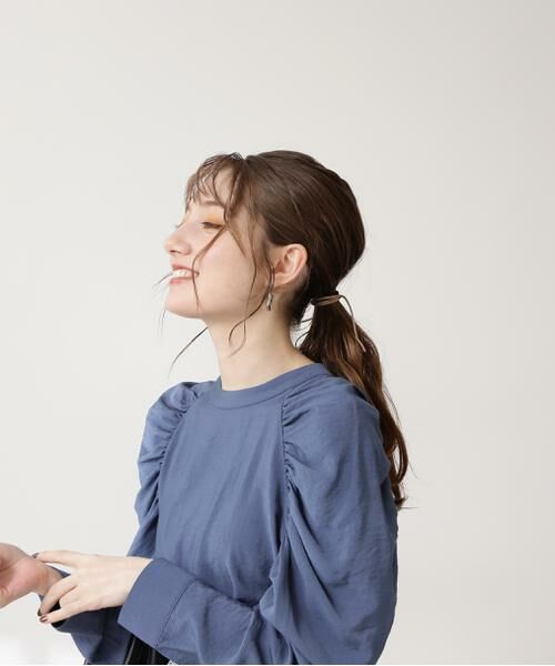 ＊＊N.Natural Beauty Basic / エヌ ナチュラルビューティーベーシック シャツ・ブラウス | バックリボンギャザースリーブブラウス（ブルー）