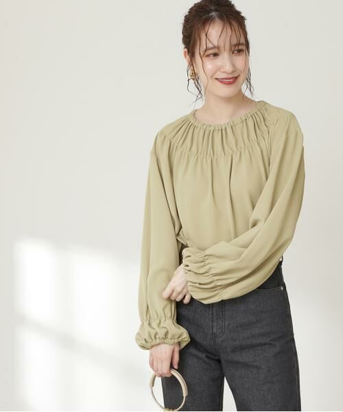 ＊＊N.Natural Beauty Basic / エヌ ナチュラルビューティーベーシック シャツ・ブラウス | ギャザークルーネックブラウス（イエロー）