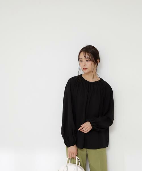＊＊N.Natural Beauty Basic / エヌ ナチュラルビューティーベーシック シャツ・ブラウス | ギャザークルーネックブラウス（ブラック）