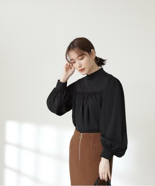 arts＆scienceアーツアンドサイエンス肩ボタンギャザーブラウス arts＆scienceアーツアンドサイエンス肩ボタンギャザーブラウス - メルカリ