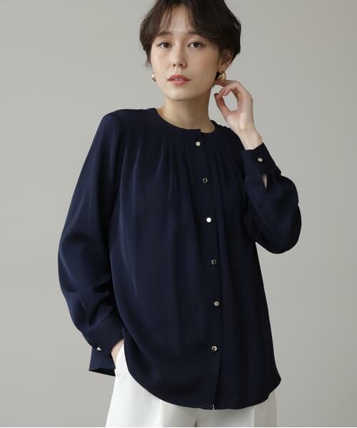 ＊＊N.Natural Beauty Basic / エヌ ナチュラルビューティーベーシック シャツ・ブラウス | タッキングネックブラウス（ネイビー）