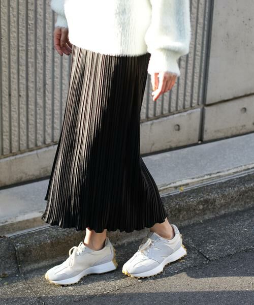 **N.Natural Beauty Basic / エヌ ナチュラルビューティーベーシック スカート | ベロアプリーツストレートスカート(ブラック)