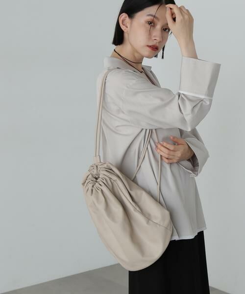 ＊＊N.Natural Beauty Basic / エヌ ナチュラルビューティーベーシック ショルダーバッグ | PUボンサック（ホワイト）