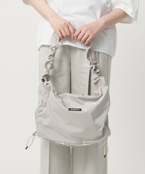 ODETTE E ODILE / オデット エ オディール ショルダーバッグ | ＜AIGLE＞ Deformation BAG（OFF WHITE）