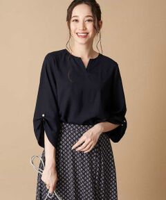 【洗濯機で洗える】【ロングシーズン対応】カフリンクス付きキーネックチュニックブラウス