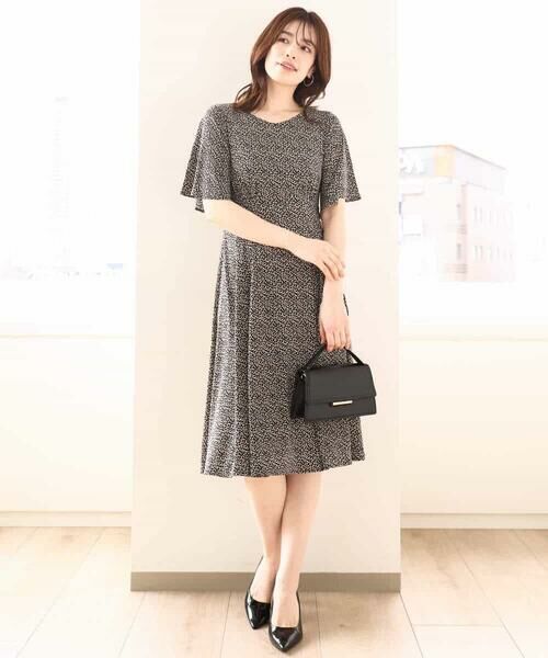 OFUON / オフオン ロング・マキシ丈ワンピース | フレアスリーブ小花柄ワンピース/洗える/WEB限定サイズあり | 詳細1