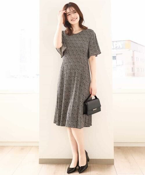 OFUON / オフオン ロング・マキシ丈ワンピース | フレアスリーブ小花柄ワンピース/洗える/WEB限定サイズあり | 詳細4