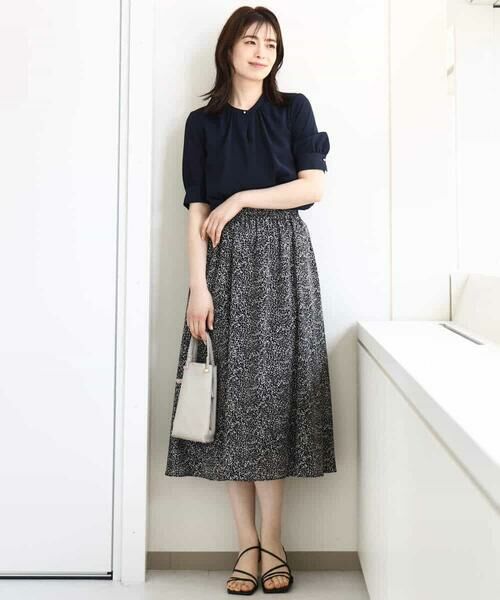 OFUON / オフオン ロング・マキシ丈スカート | モノトーンリーフ柄フレアースカート/洗える | 詳細1