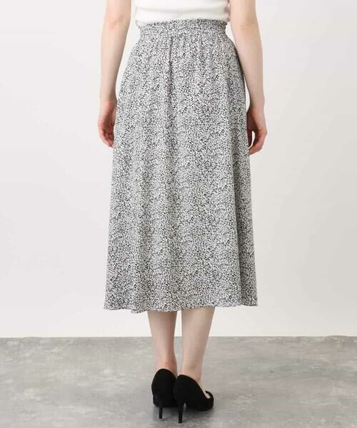 OFUON / オフオン ロング・マキシ丈スカート | モノトーンリーフ柄フレアースカート/洗える | 詳細16