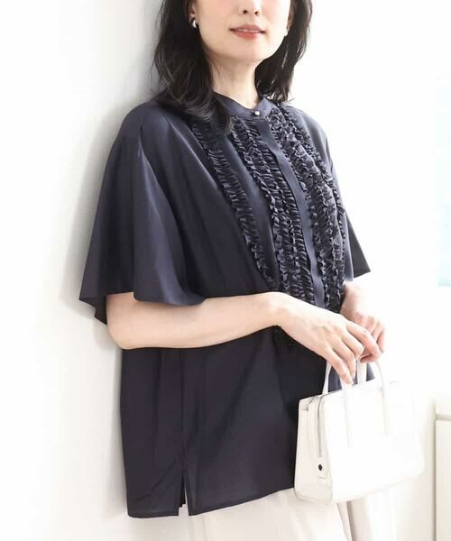 OFUON/オフオン フロントフリルディティールブラウス/洗える/WEB限定 ネイビーグレー M OFUON/オフオン フロントフリルディティールブラウス/洗える/WEB限定 ネイビーグレー M