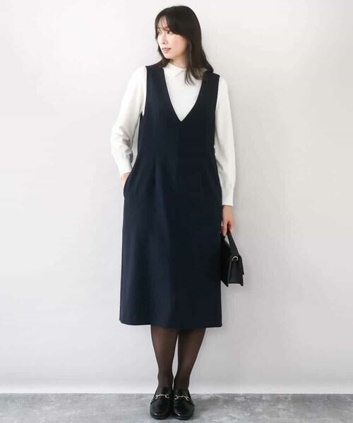 OFUON / オフオン ロング・マキシ丈ワンピース | サイドパール調釦デザインVネックジャンパースカート/洗える/WEB限定サイズあり | 詳細2