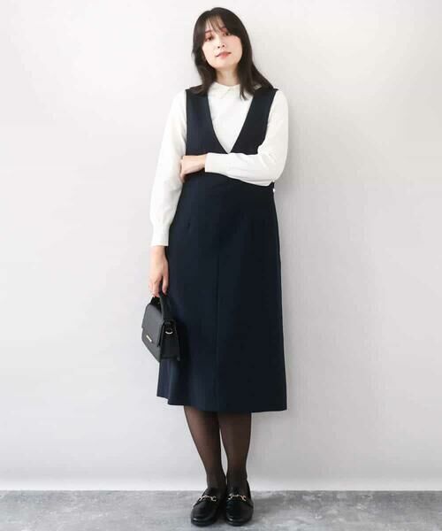 OFUON / オフオン ロング・マキシ丈ワンピース | サイドパール調釦デザインVネックジャンパースカート/洗える/WEB限定サイズあり | 詳細3