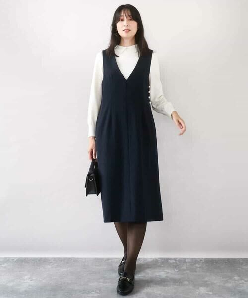 OFUON / オフオン ロング・マキシ丈ワンピース | サイドパール調釦デザインVネックジャンパースカート/洗える/WEB限定サイズあり | 詳細5