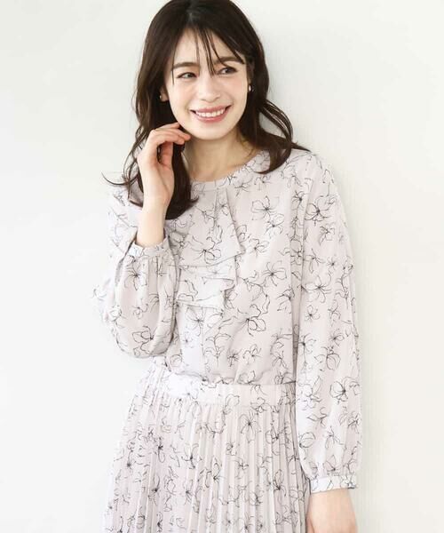 OFUON / オフオン シャツ・ブラウス | ラインフラワーボウタイ風ブラウス/洗える(ライトピンク)