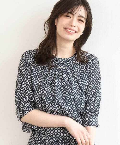 OFUON / オフオン シャツ・ブラウス | 2WAYチャーム付き格子柄ブラウス/洗濯機で洗える/WEB限定サイズあり/セットアップ可（ネイビー）