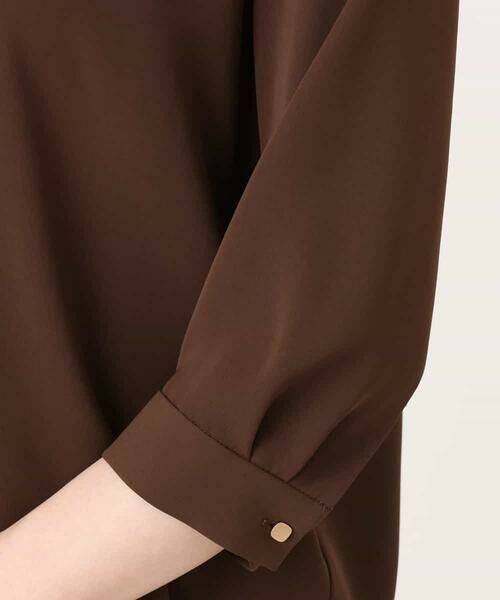 OFUON / オフオン シャツ・ブラウス | サテンジョーゼットVネックブラウス/UVカット/接触冷感/洗濯機で洗える/WEB限定サイズあり | 詳細15