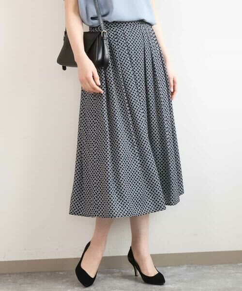 OFUON / オフオン ロング・マキシ丈スカート | ウエストタック格子柄フレアスカート/洗濯機で洗える/セットアップ可（ネイビー）