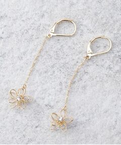 揺れるチェーン×お花ピアス