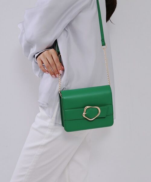 OPAQUE.CLIP / オペーク ドット クリップ ショルダーバッグ | 【ミラー付き】デザインバックルミニショルダーバッグ | 詳細1