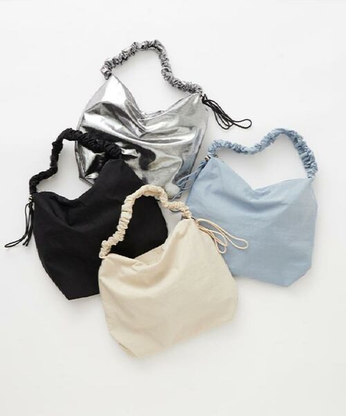 OPAQUE.CLIP / オペーク ドット クリップ ショルダーバッグ | 【2WAY／A4サイズ対応】ドロストギャザーフリルハンドルワンショルダーバッグ | 詳細25