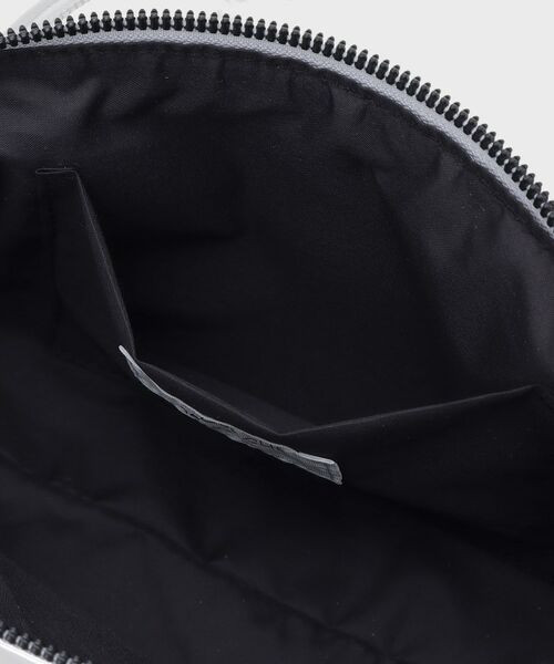 OPAQUE.CLIP / オペーク ドット クリップ ショルダーバッグ | オイル調合皮ワイドデザインバッグ | 詳細15