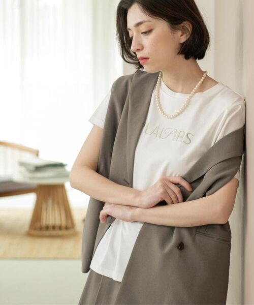 OPAQUE. CLIP/オペーク ドット クリップ 刺繍&スパンコールロゴTシャツ【洗濯機洗い可】 ホワイト(001) 36(S) OPAQUE. CLIP/オペーク ドット クリップ 刺繍&スパンコールロゴTシャツ【洗濯機洗い可】 ホワイト(001) 36(S)