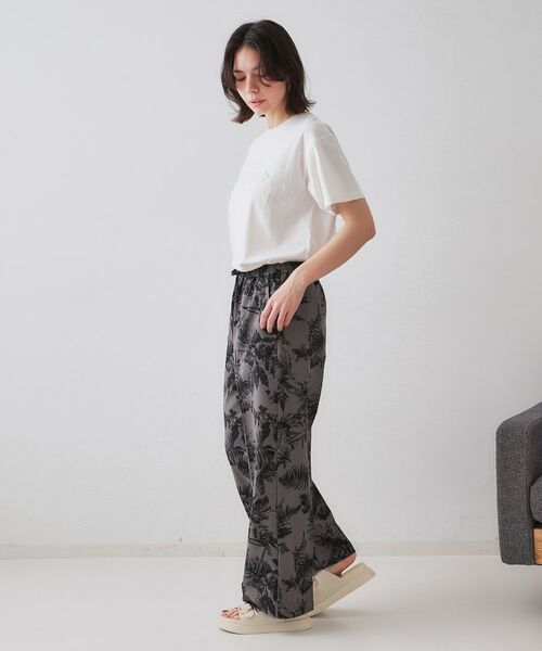 OPAQUE.CLIP / オペーク ドット クリップ パンツ | ボタニカルプリントイージーパンツ【洗濯機洗い可】 | 詳細2