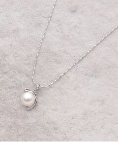 OPAQUE.CLIP / オペーク ドット クリップ ネックレス・ペンダント・チョーカー | フェイクパール×変形リボン風メタルネックレス