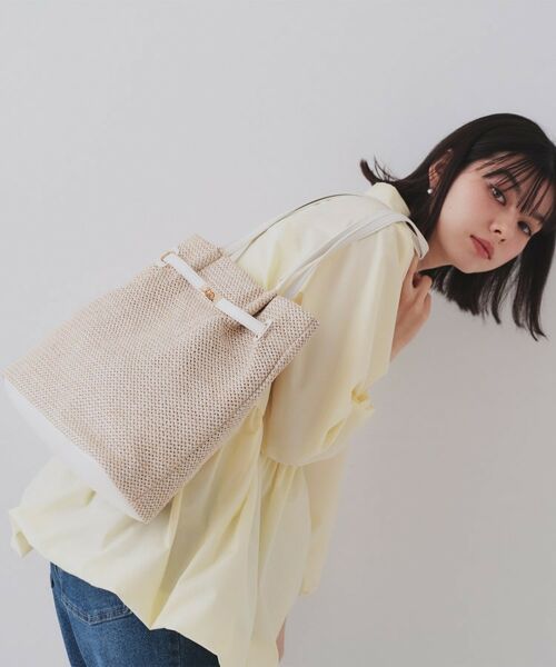OPAQUE. CLIP/オペーク ドット クリップ フロントベルトデザイン雑材合皮コンビトートバッグ オフホワイト(003) 00 OPAQUE. CLIP/オペーク ドット クリップ フロントベルトデザイン雑材合皮コンビトートバッグ オフホワイト(003) 00