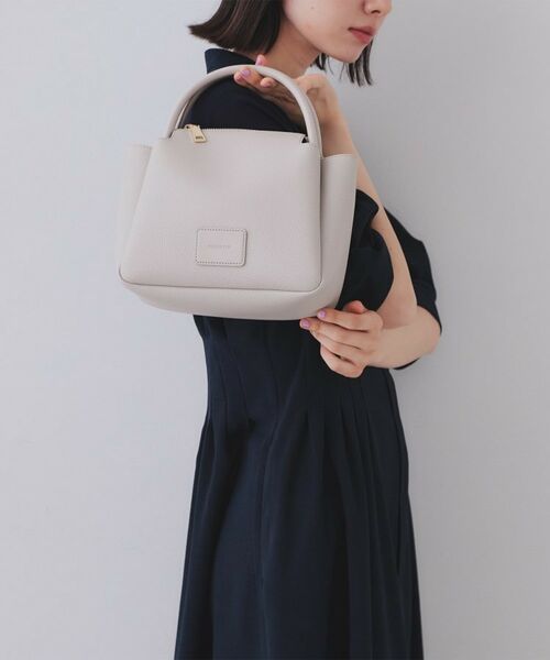【美品】OHOTORO claire opsモカグレー ウールブークレー ボトルネックプルオーバー（01-01EI02-204