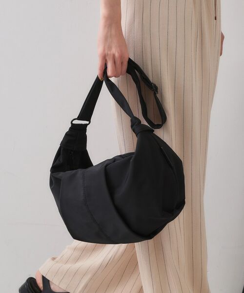 OPAQUE.CLIP / オペーク ドット クリップ ショルダーバッグ | 【2WAY】タックデザインミドルショルダーバッグ | 詳細2