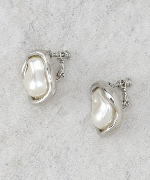 OPAQUE. CLIP/オペーク ドット クリップ メタルフレーム×フェイクパールイヤリング シルバー(006) 00 OPAQUE. CLIP/オペーク ドット クリップ メタルフレーム×フェイクパールイヤリング シルバー(006) 00