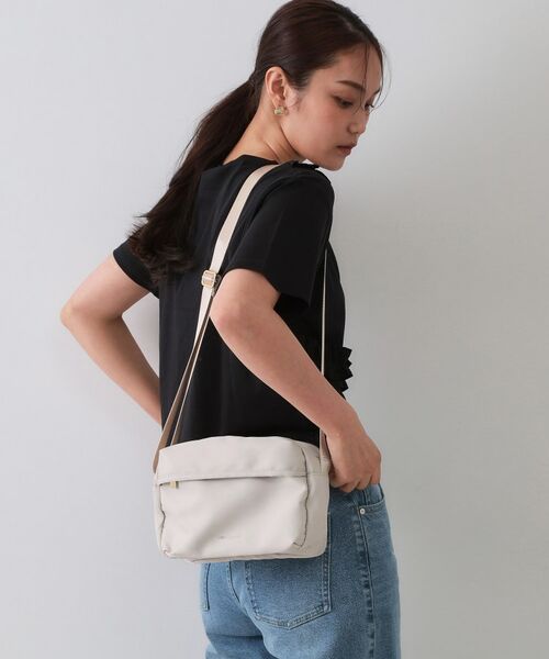 OPAQUE. CLIP/オペーク ドット クリップ 【軽量/撥水加工/多ポケット】ツイルピジョンミニショルダーバッグ ライトベージュ(051) 00