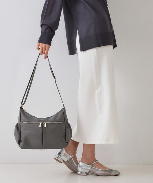 OPAQUE.CLIP / オペーク ドット クリップ ショルダーバッグ | 【軽量/撥水加工/多ポケット】ツイルミドルサイズムーンショルダーバッグ | 詳細1