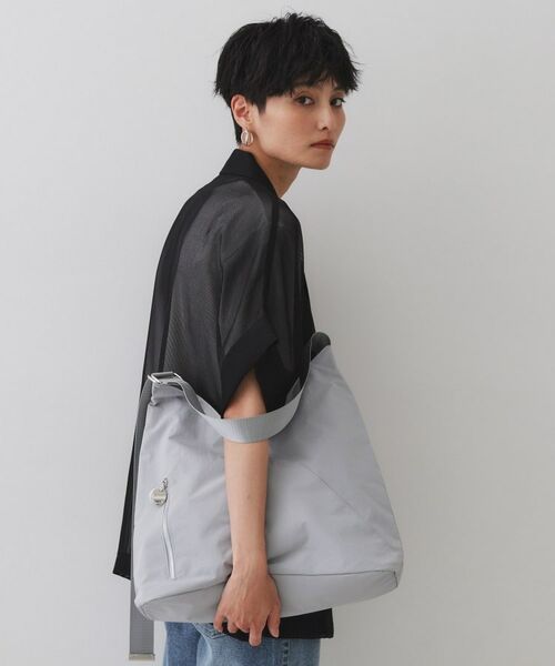 OPAQUE.CLIP / オペーク ドット クリップ ショルダーバッグ | 【A4サイズ対応／長さ調整可能】ダブルトライアングルデザインショルダーバッグ | 詳細1