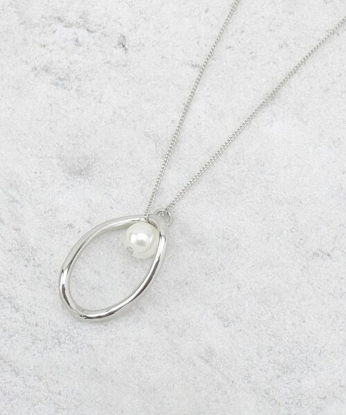 OPAQUE. CLIP/オペーク ドット クリップ オーバルメタル×フェイクパール スライドネックレス シルバー(006) 00 OPAQUE. CLIP/オペーク ドット クリップ オーバルメタル×フェイクパール スライドネックレス シルバー(006) 00