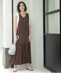 新品タグ付き OPAQUE.CLIP ロングワンピース 総柄 40 B958 新品タグ付き OPAQUE.CLIP ロングワンピース 総柄 40 B958