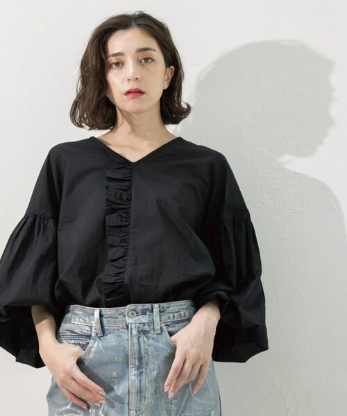 OPAQUE.CLIP / オペーク ドット クリップ シャツ・ブラウス | Vネックアシメフリルブラウス【洗濯機洗い可】 | 詳細11