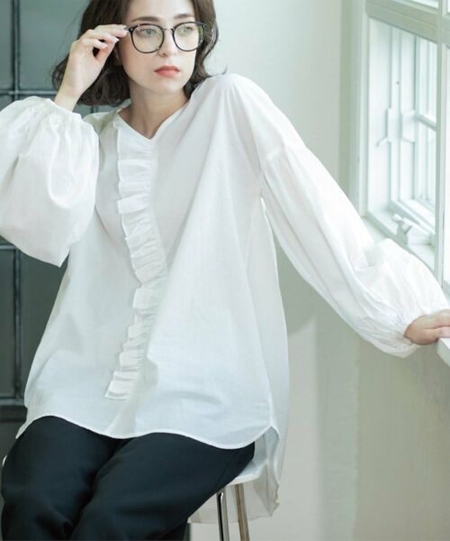 OPAQUE.CLIP / オペーク ドット クリップ シャツ・ブラウス | Vネックアシメフリルブラウス【洗濯機洗い可】 | 詳細3