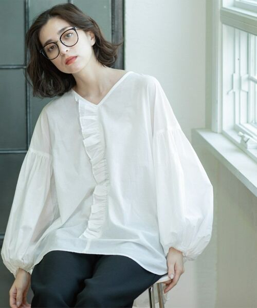 OPAQUE.CLIP / オペーク ドット クリップ シャツ・ブラウス | Vネックアシメフリルブラウス【洗濯機洗い可】 | 詳細4