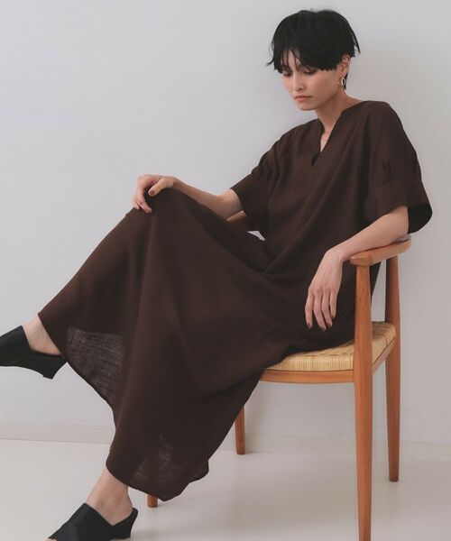 OPAQUE.CLIP / オペーク ドット クリップ ロング・マキシ丈ワンピース | レーヨン麻キーネックワンピース【洗える】(ブラウン(044))