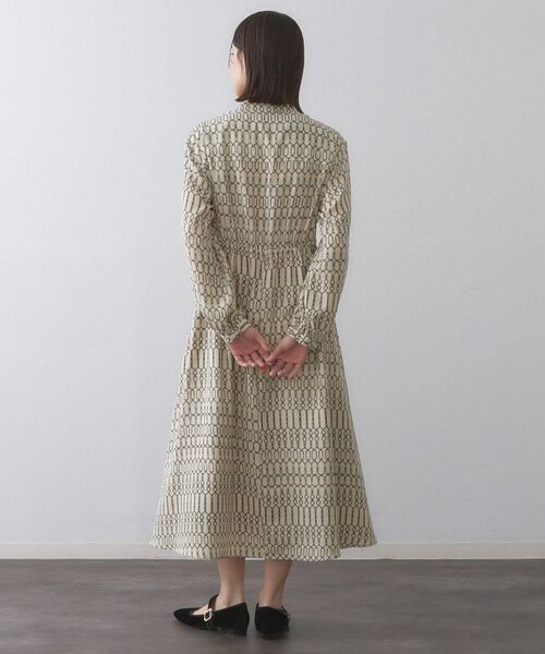 OPAQUE.CLIP / オペーク ドット クリップ ロング・マキシ丈ワンピース | チェーンプリントフィット&フレアワンピース【洗濯機洗い可〉 | 詳細11