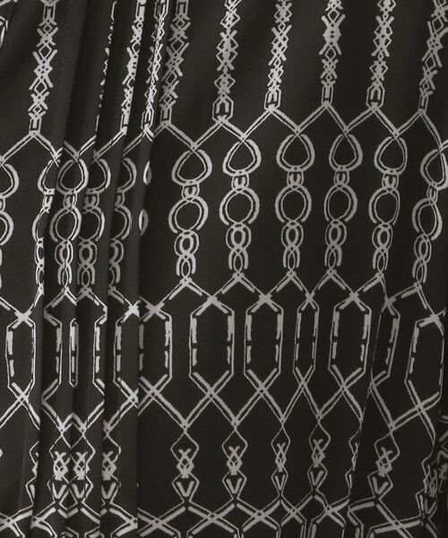 OPAQUE.CLIP / オペーク ドット クリップ ロング・マキシ丈ワンピース | チェーンプリントフィット&フレアワンピース【洗濯機洗い可〉 | 詳細4