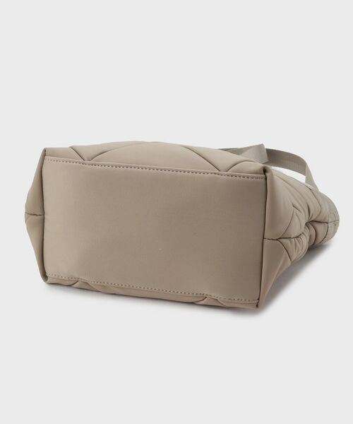 OPAQUE.CLIP / オペーク ドット クリップ トートバッグ | 【2WAY／軽量】トライアングルキルティングミドルトートバッグ | 詳細12