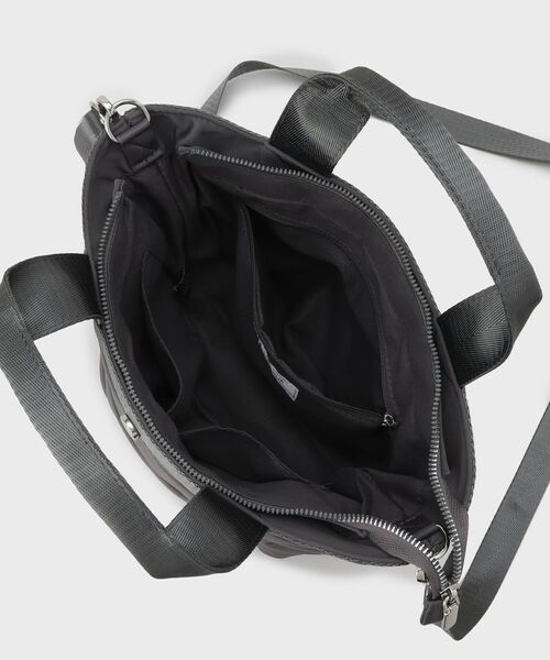 OPAQUE.CLIP / オペーク ドット クリップ トートバッグ | 【2WAY／軽量】トライアングルキルティングミドルトートバッグ | 詳細13