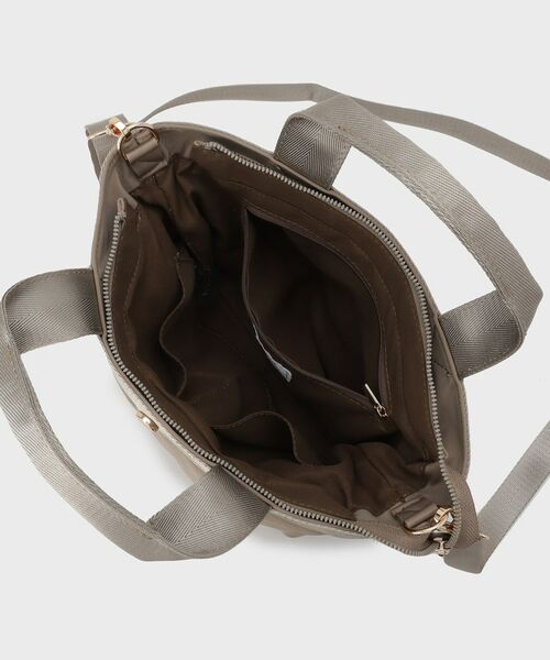 OPAQUE.CLIP / オペーク ドット クリップ トートバッグ | 【2WAY／軽量】トライアングルキルティングミドルトートバッグ | 詳細15