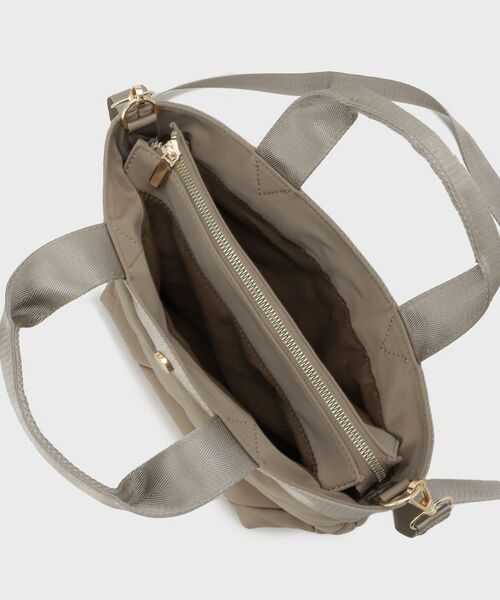 OPAQUE.CLIP / オペーク ドット クリップ トートバッグ | 【2WAY／軽量】トライアングルキルティングミドルトートバッグ | 詳細19