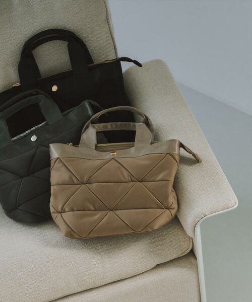 OPAQUE.CLIP / オペーク ドット クリップ トートバッグ | 【2WAY／軽量】トライアングルキルティングミドルトートバッグ | 詳細20